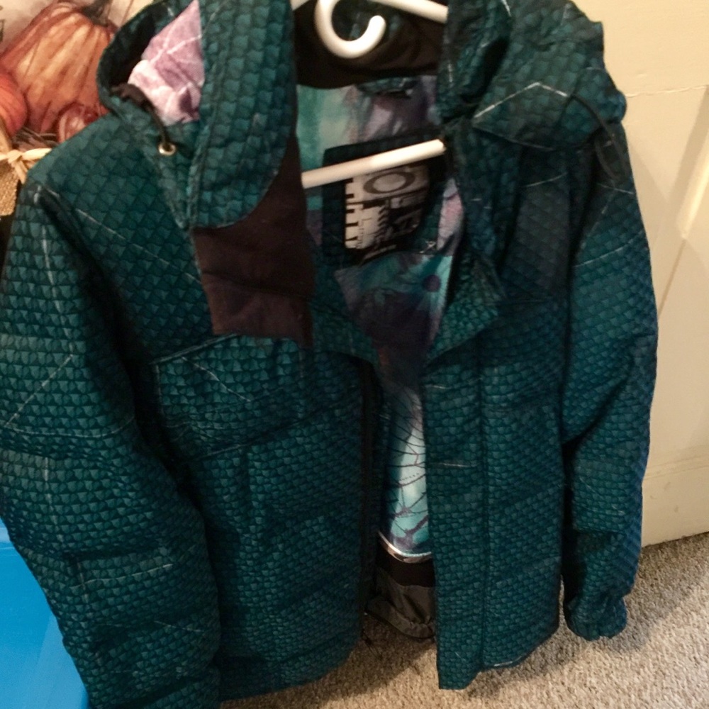 Beautiful Oakley ski jacket !